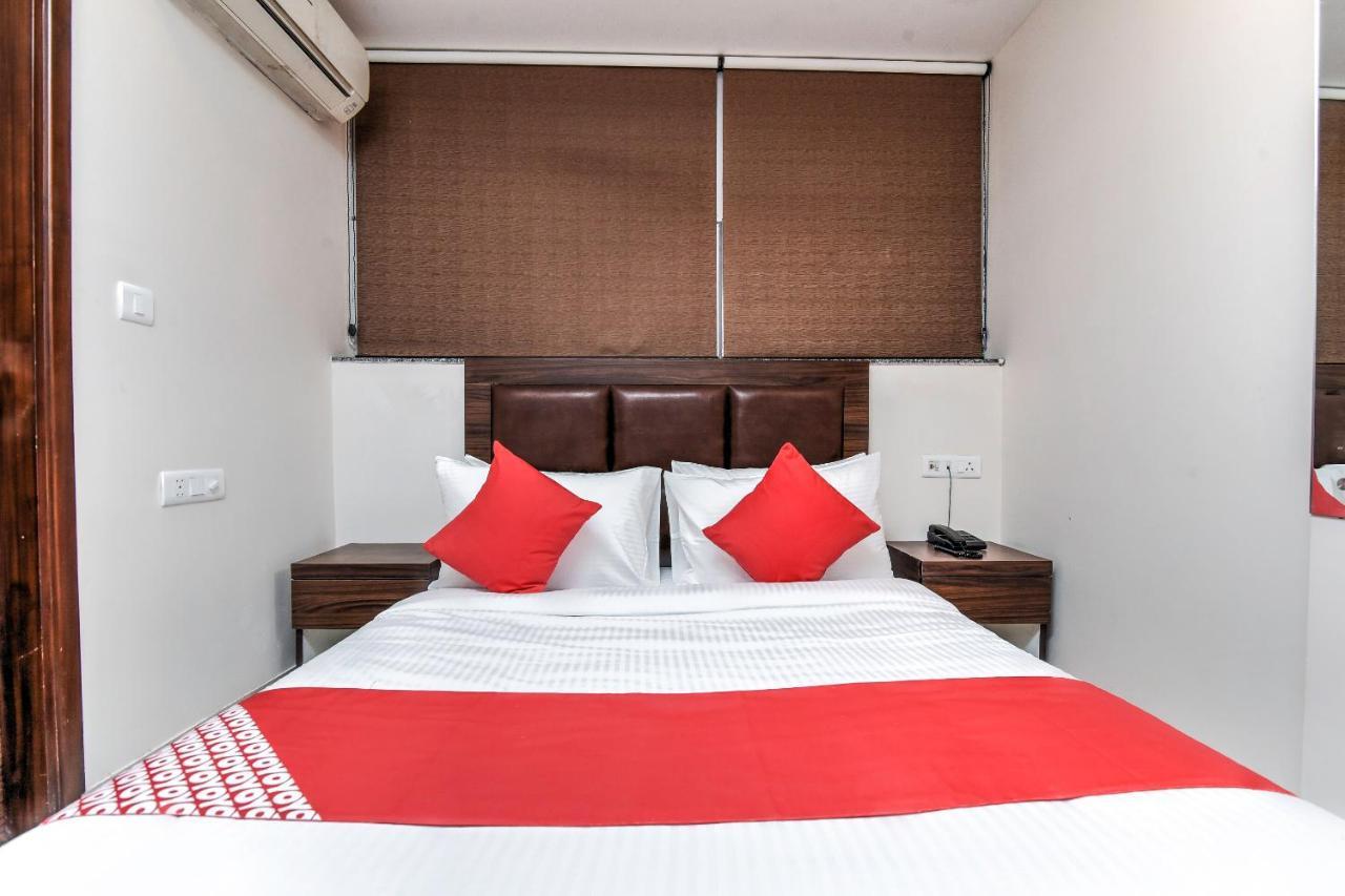 Oyo 77158 Hotel Swastik Palace Bhiwandi Exterior photo