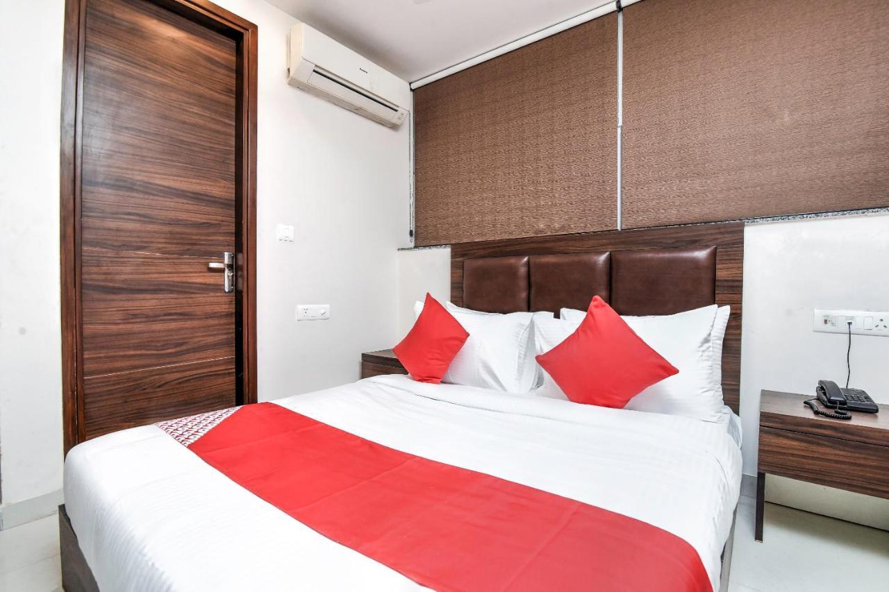 Oyo 77158 Hotel Swastik Palace Bhiwandi Exterior photo